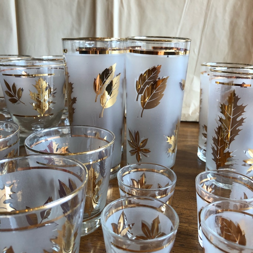Vintage Golden leaves 🍁 Group of Glasses - Picture 5 of 6